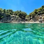 Skliri Beach Agistri, photo by @villykassiou