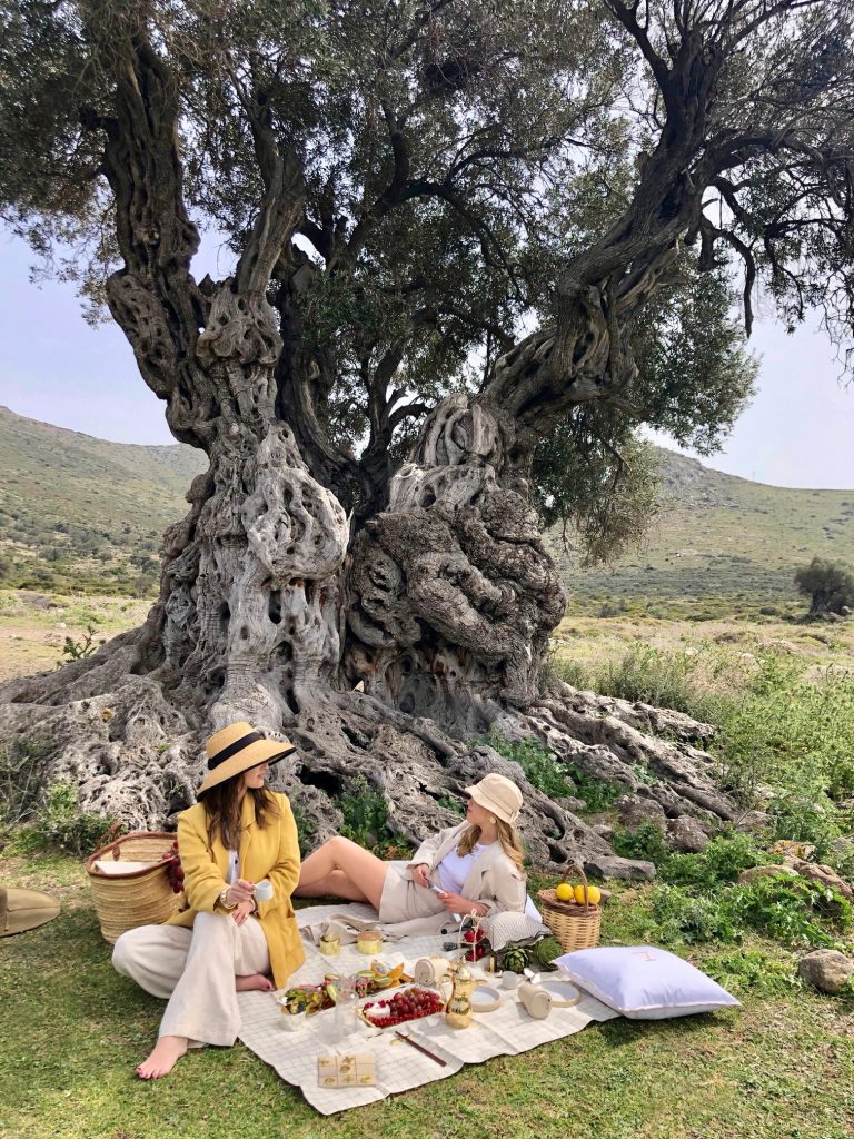 Χρυσάνθη και Μάρω Μάκρη για το We Love Aegina - Άνθρωποι της Αίγινας