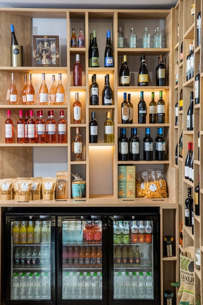 Nikos and Lefteris Spyridakis - We love everything about Aegina and we owe everything we are to it 5 SPIRI Coffee & Beverages